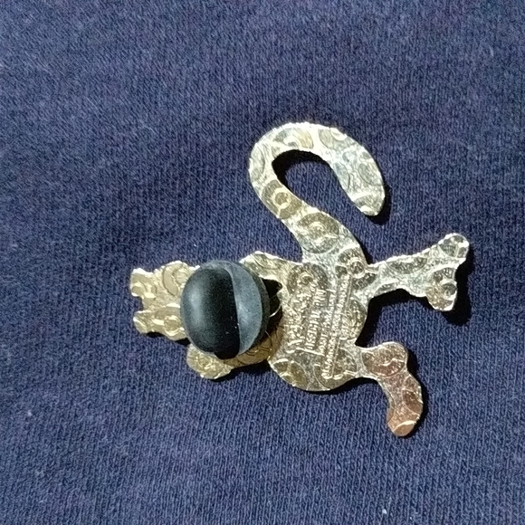 Pokemon Official Pin - Picture 2 of 3